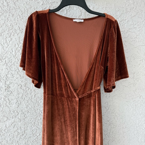 Baltic Born Bronze Meghan Velvet Wrap Maxi Dress Small - Picture 15 of 15